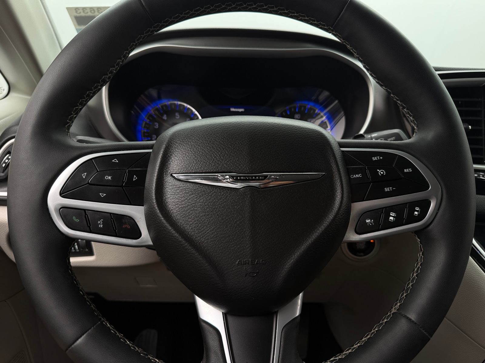 Thumbnail: 2024 Chrysler Pacifica - 4