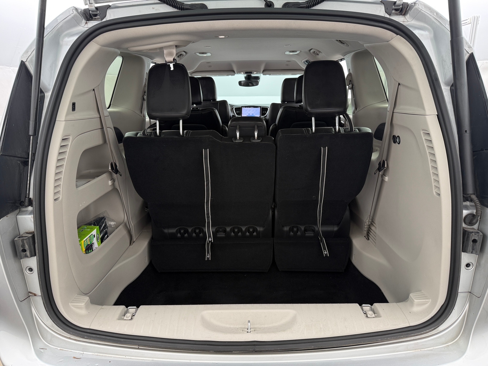 Thumbnail: 2024 Chrysler Pacifica - 6