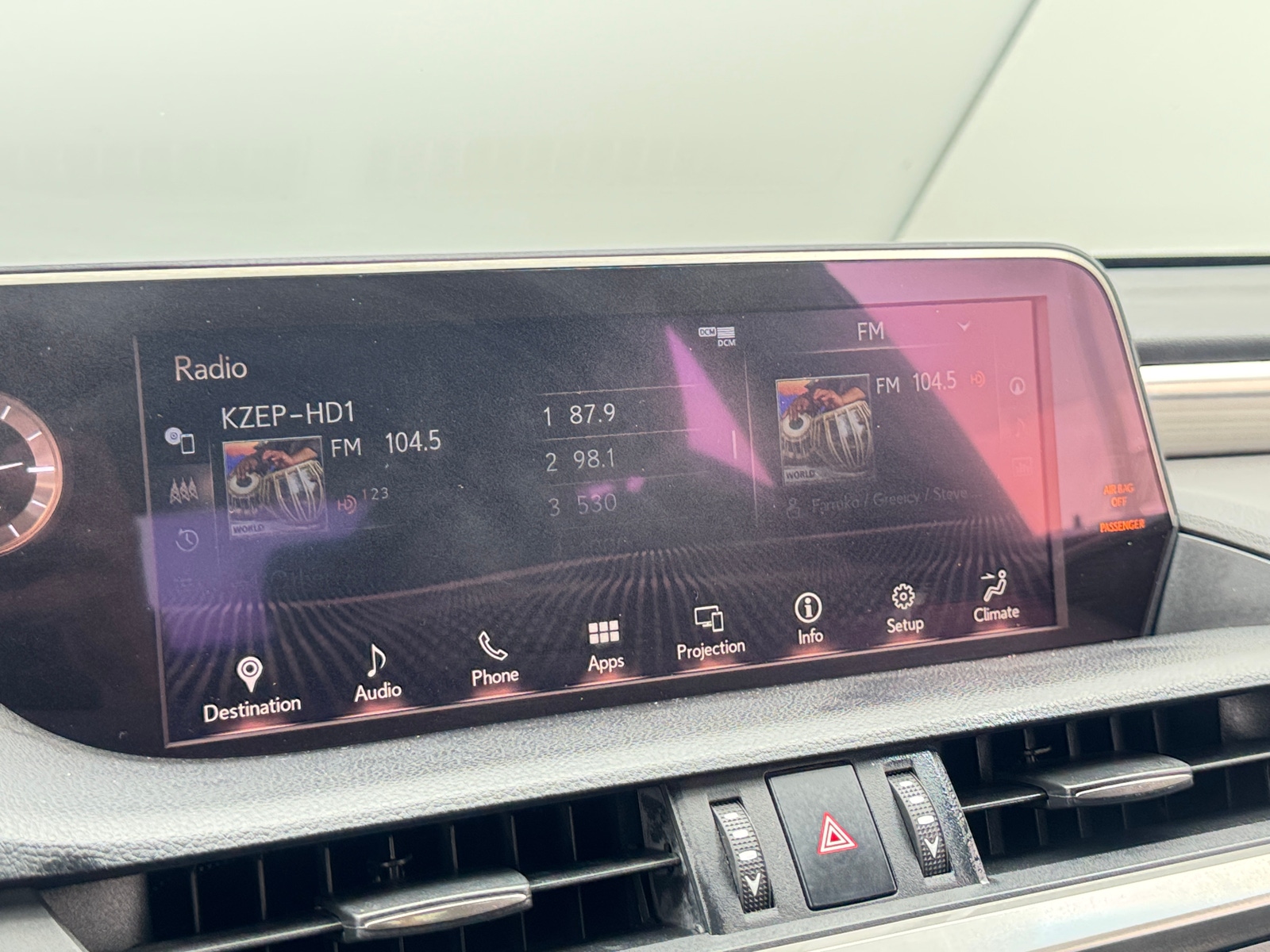 Thumbnail: 2020 Lexus ES - 3
