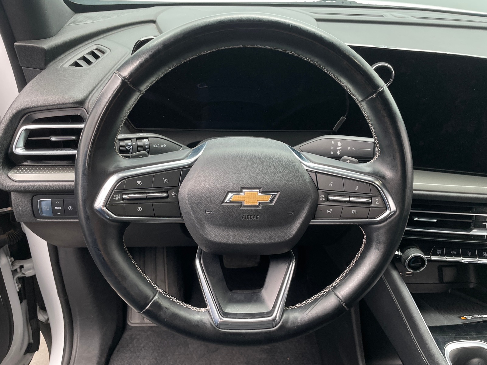 Thumbnail: 2025 Chevrolet Traverse - 4