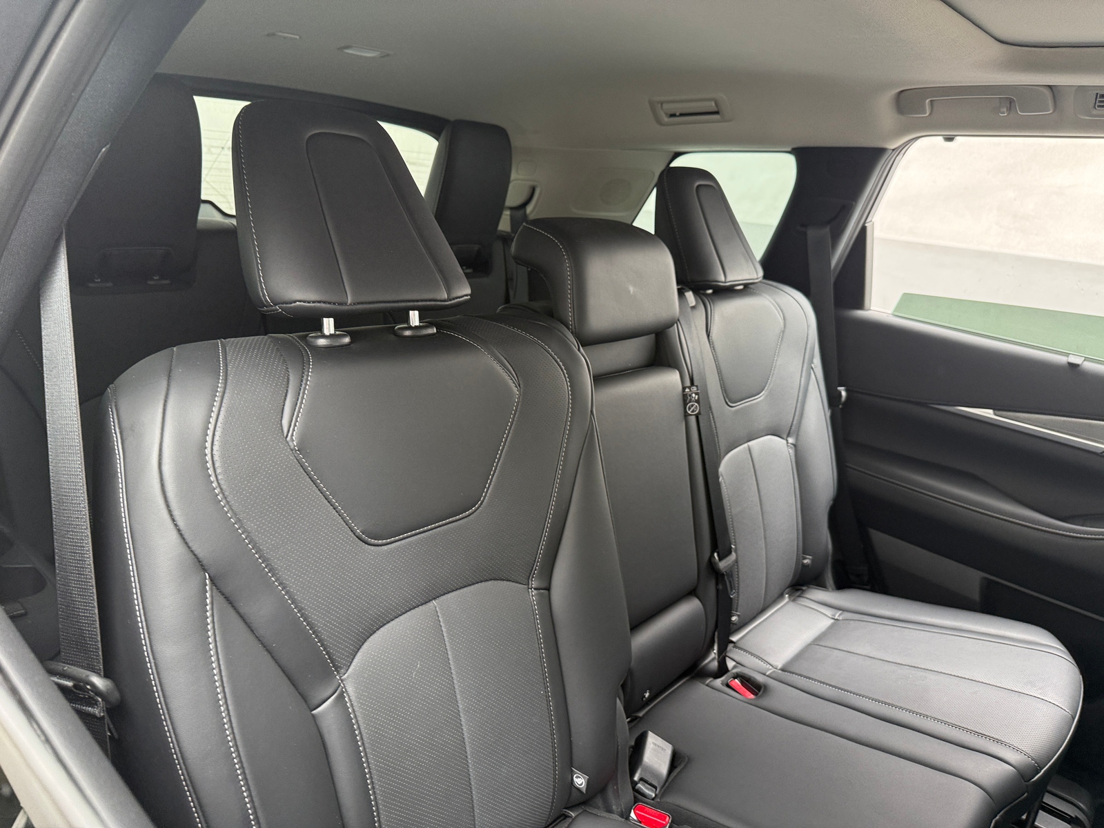 Thumbnail: 2026 INFINITI QX60 - 5