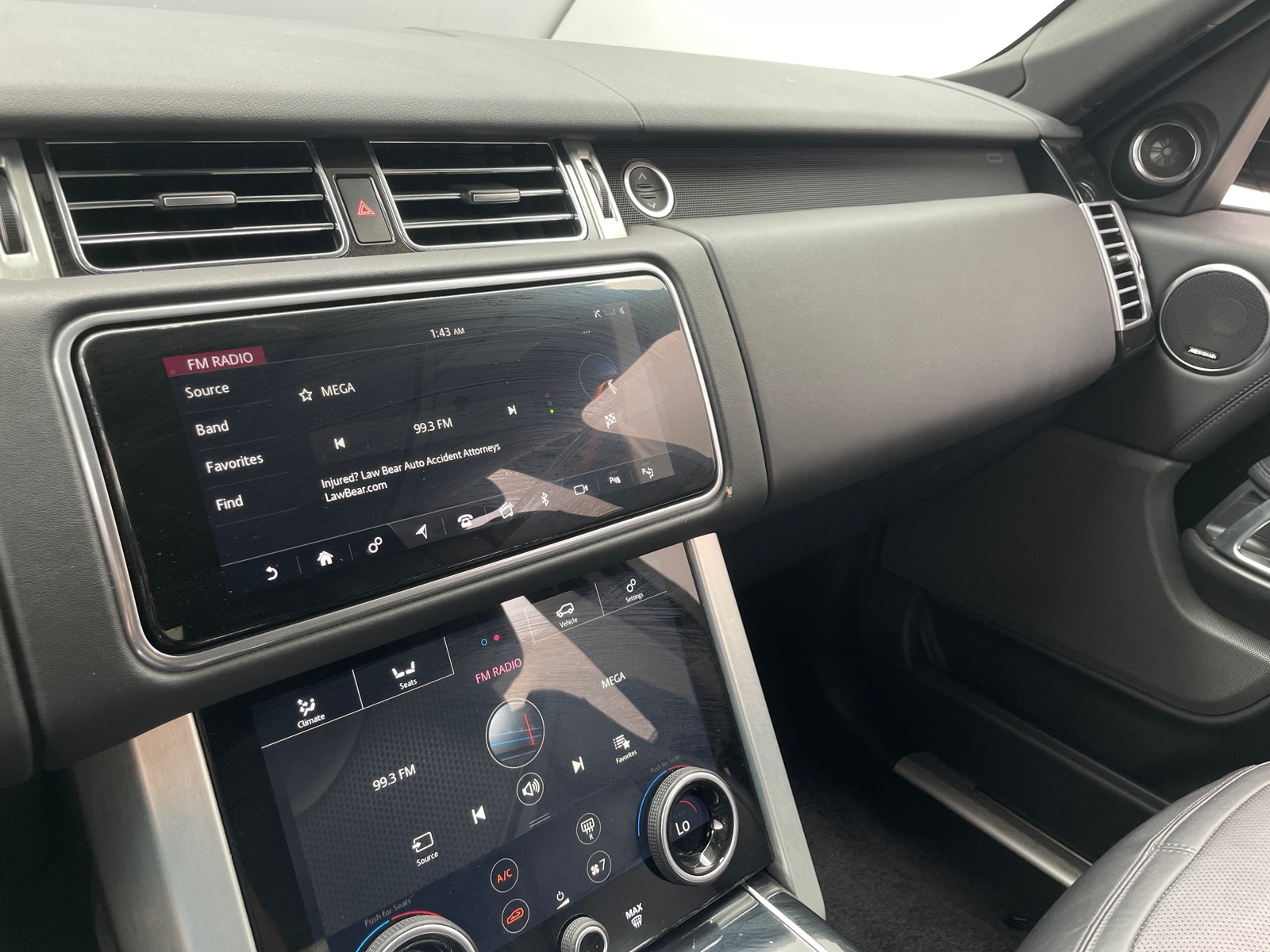 Thumbnail: 2020 Land Rover Range Rover - 3