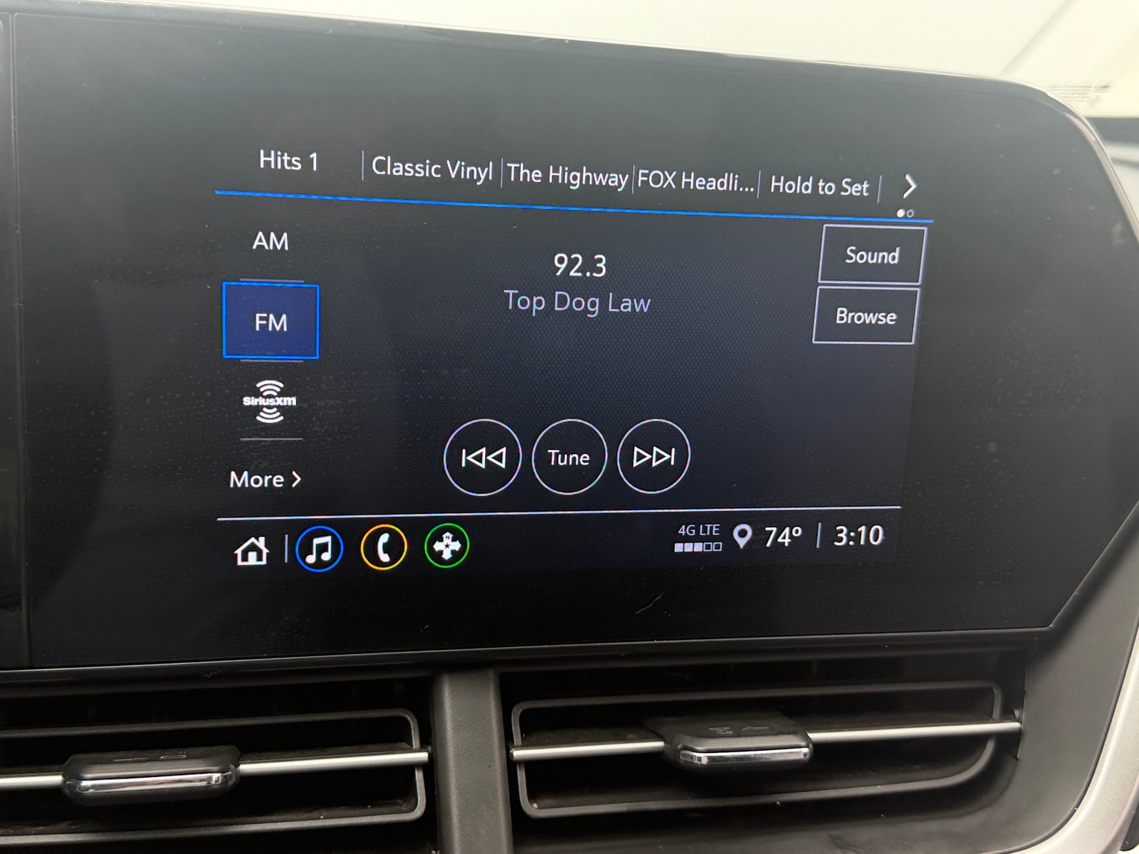 Thumbnail: 2025 Chevrolet Trax - 4
