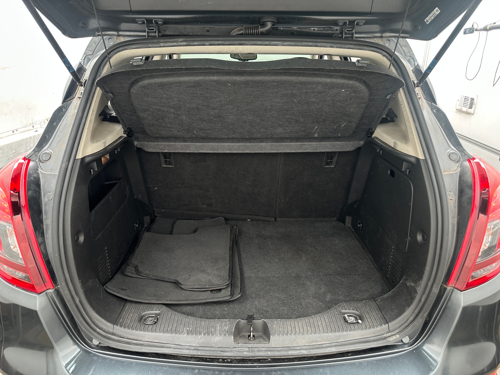 Thumbnail: 2018 Buick Encore - 6
