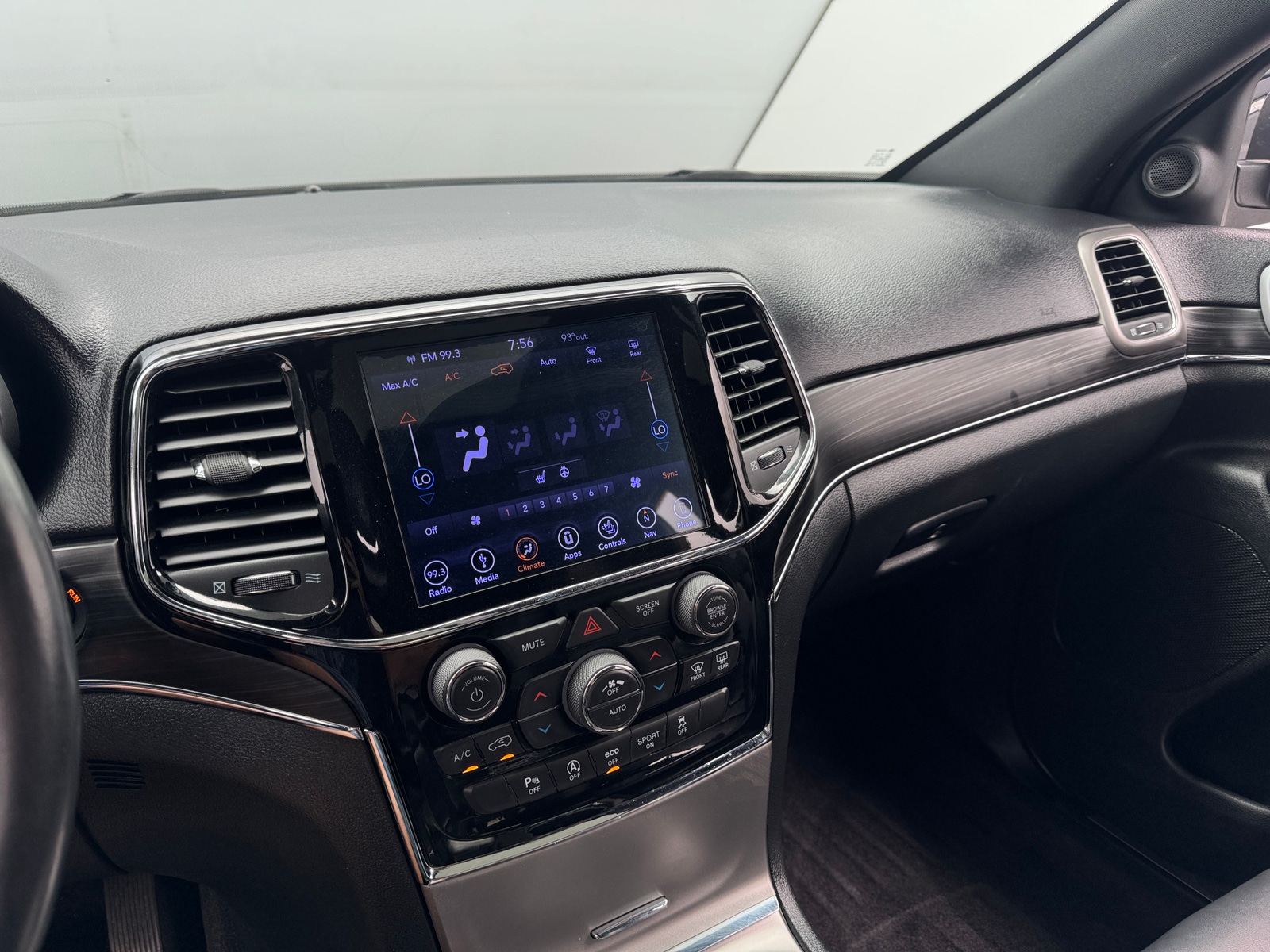 Thumbnail: 2019 Jeep Grand Cherokee - 3