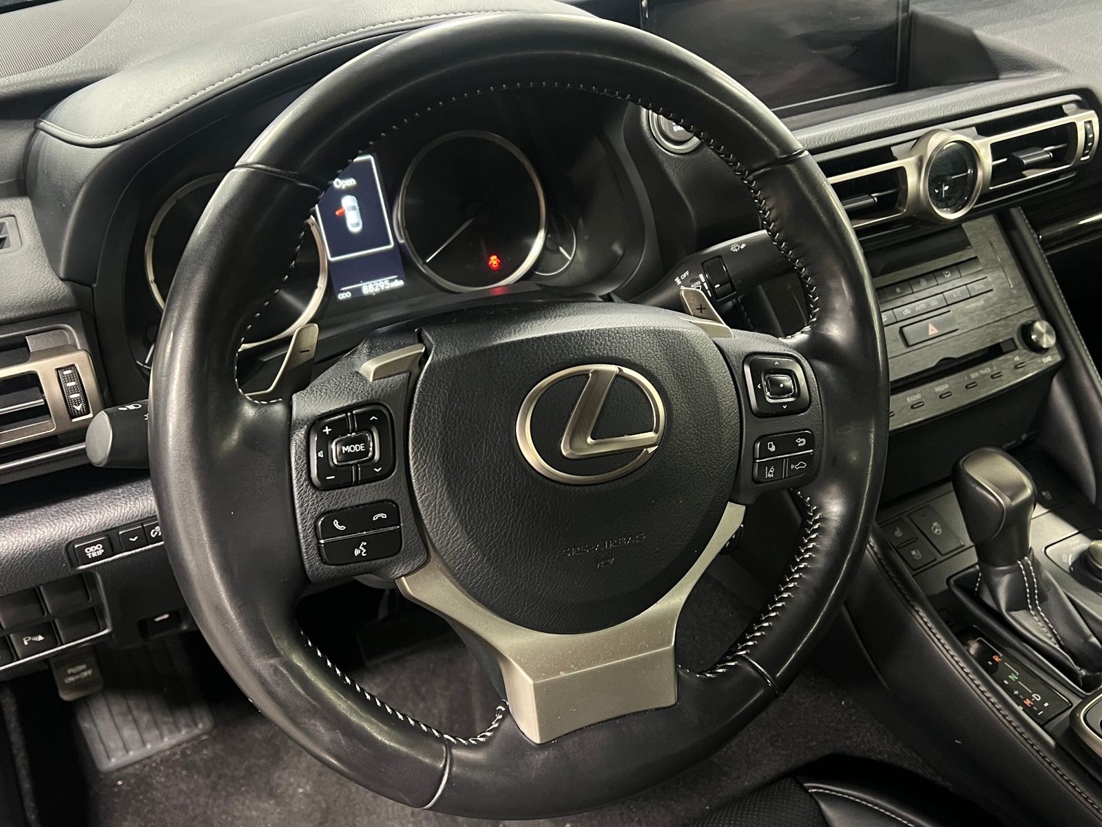 Thumbnail: 2019 Lexus RC - 3