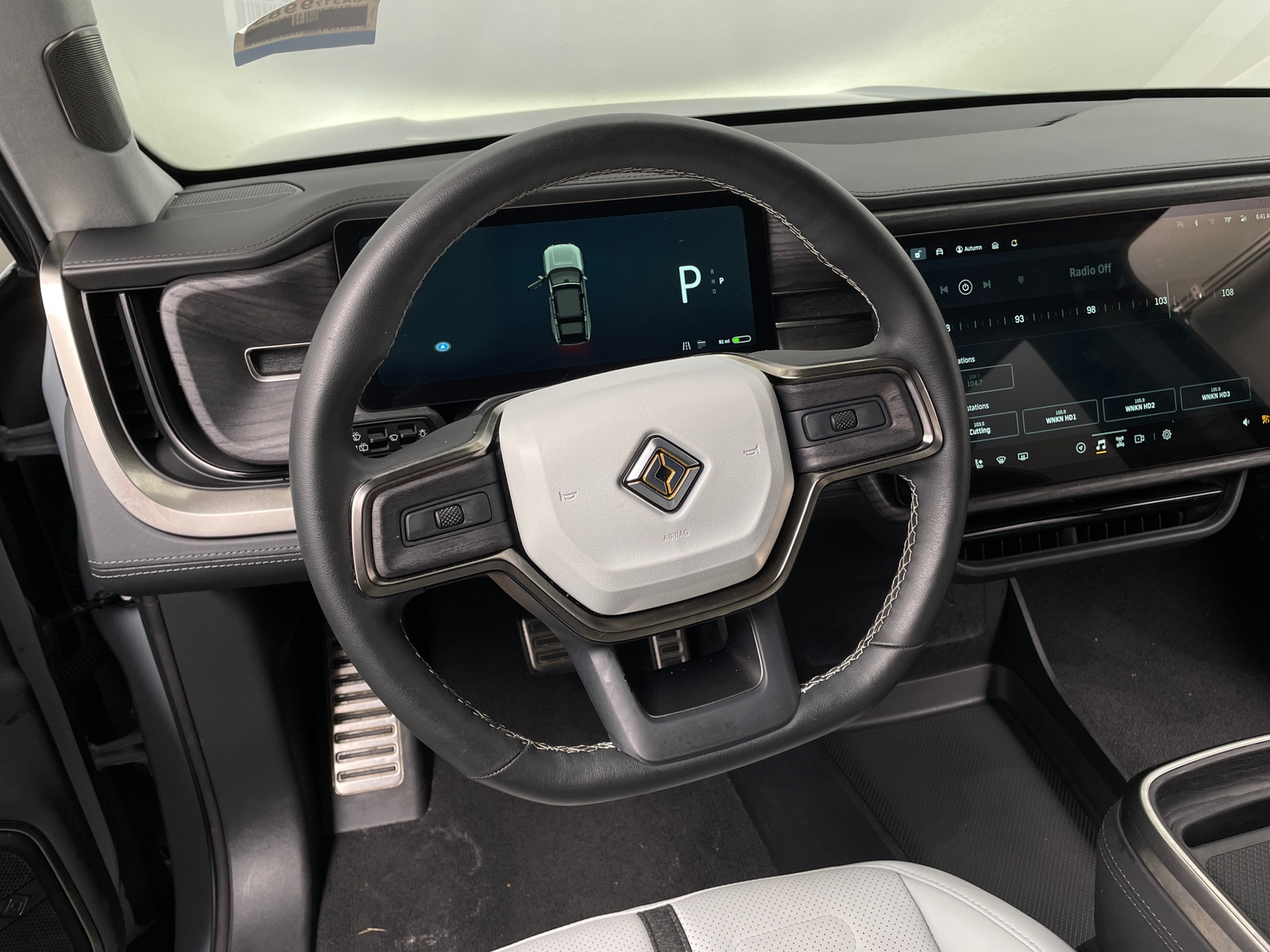 Thumbnail: 2023 Rivian R1S - 4