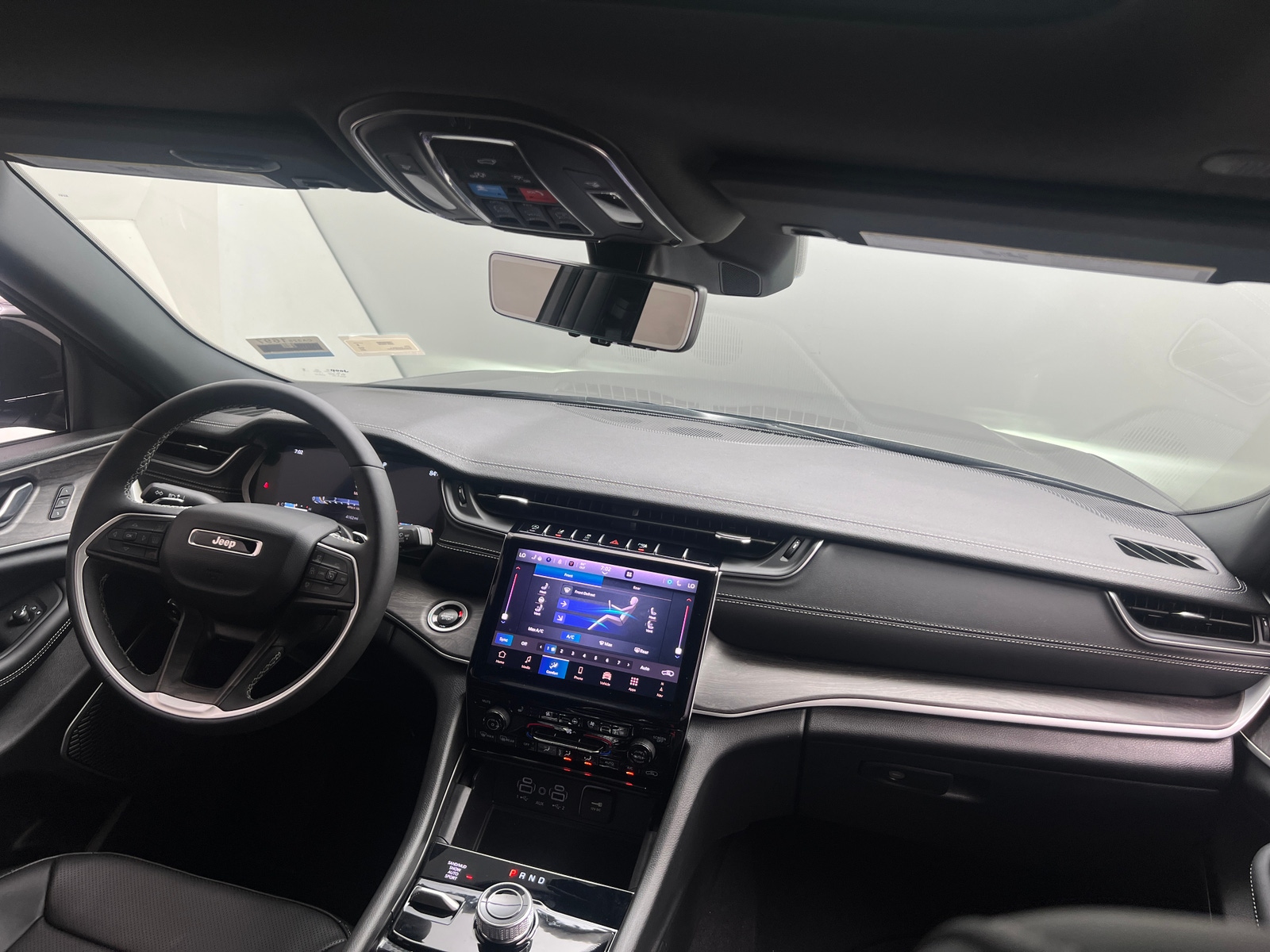 Thumbnail: 2025 Jeep Grand Cherokee L - 2