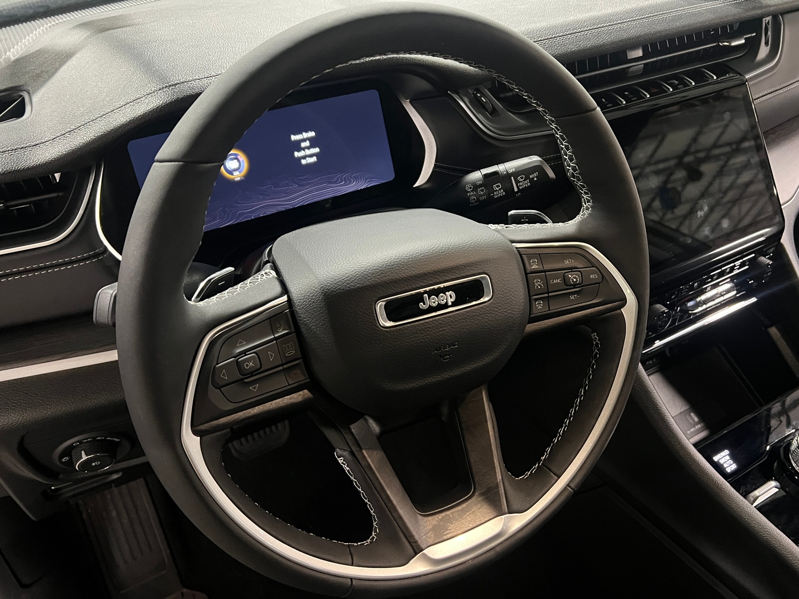 Thumbnail: 2025 Jeep Grand Cherokee L - 4