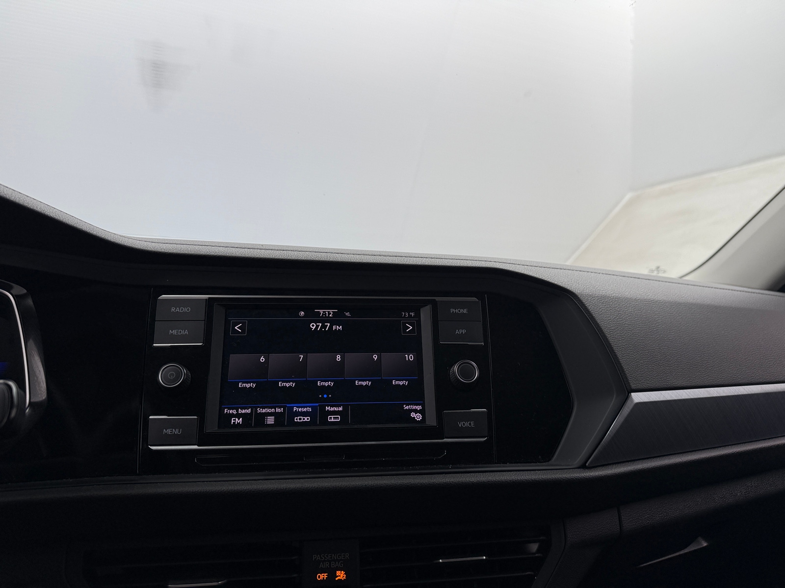 Thumbnail: 2024 Volkswagen Jetta - 3