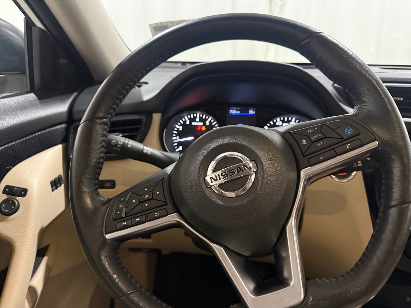 Thumbnail: 2018 Nissan Rogue - 4