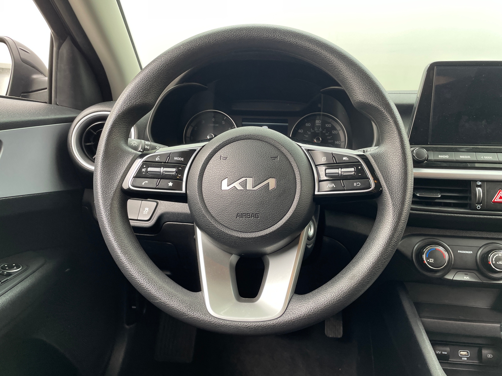 Thumbnail: 2024 Kia Forte - 5