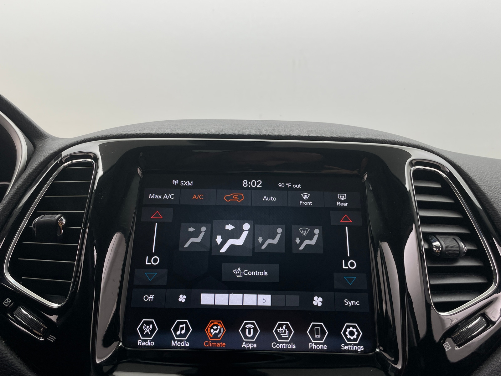 Thumbnail: 2019 Jeep Compass - 3
