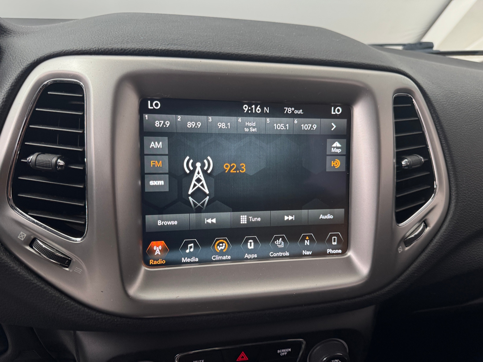 Thumbnail: 2018 Jeep Compass - 4