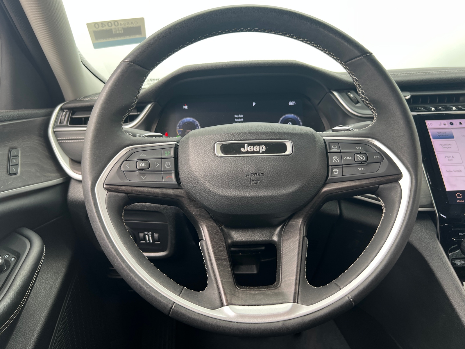 Thumbnail: 2023 Jeep Grand Cherokee L - 4