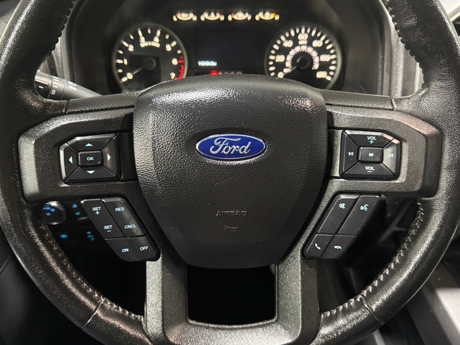 Thumbnail: 2019 Ford Econoline - 5