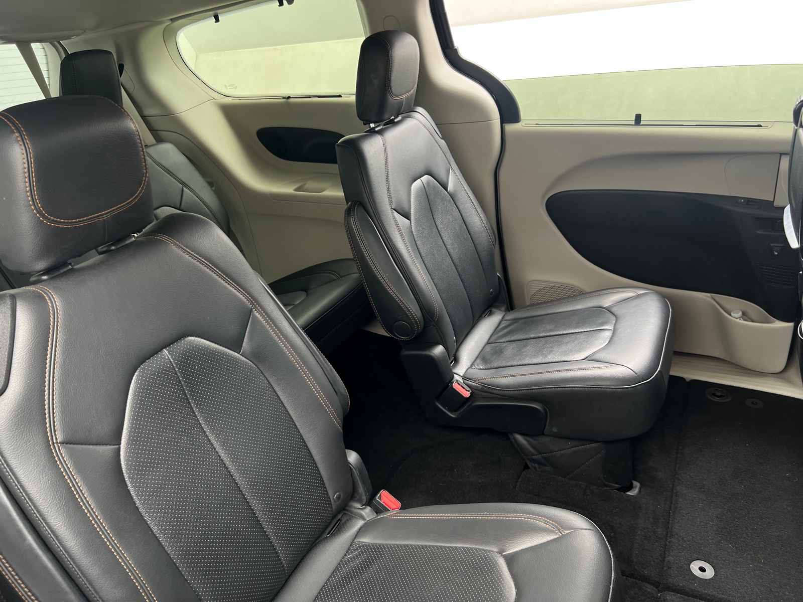 Thumbnail: 2017 Chrysler Pacifica - 5