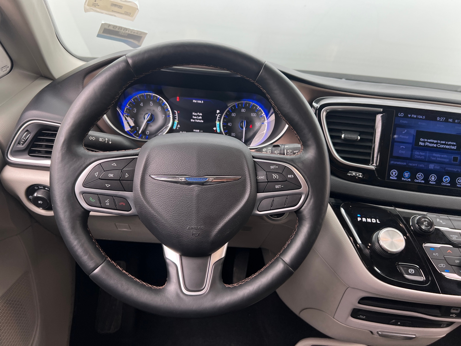 Thumbnail: 2017 Chrysler Pacifica - 4