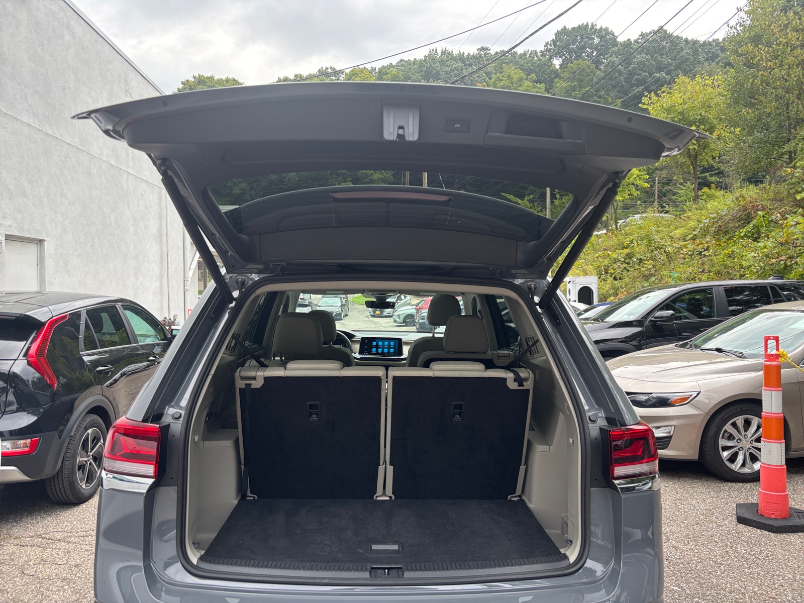 Thumbnail: 2026 Volkswagen Atlas - 7