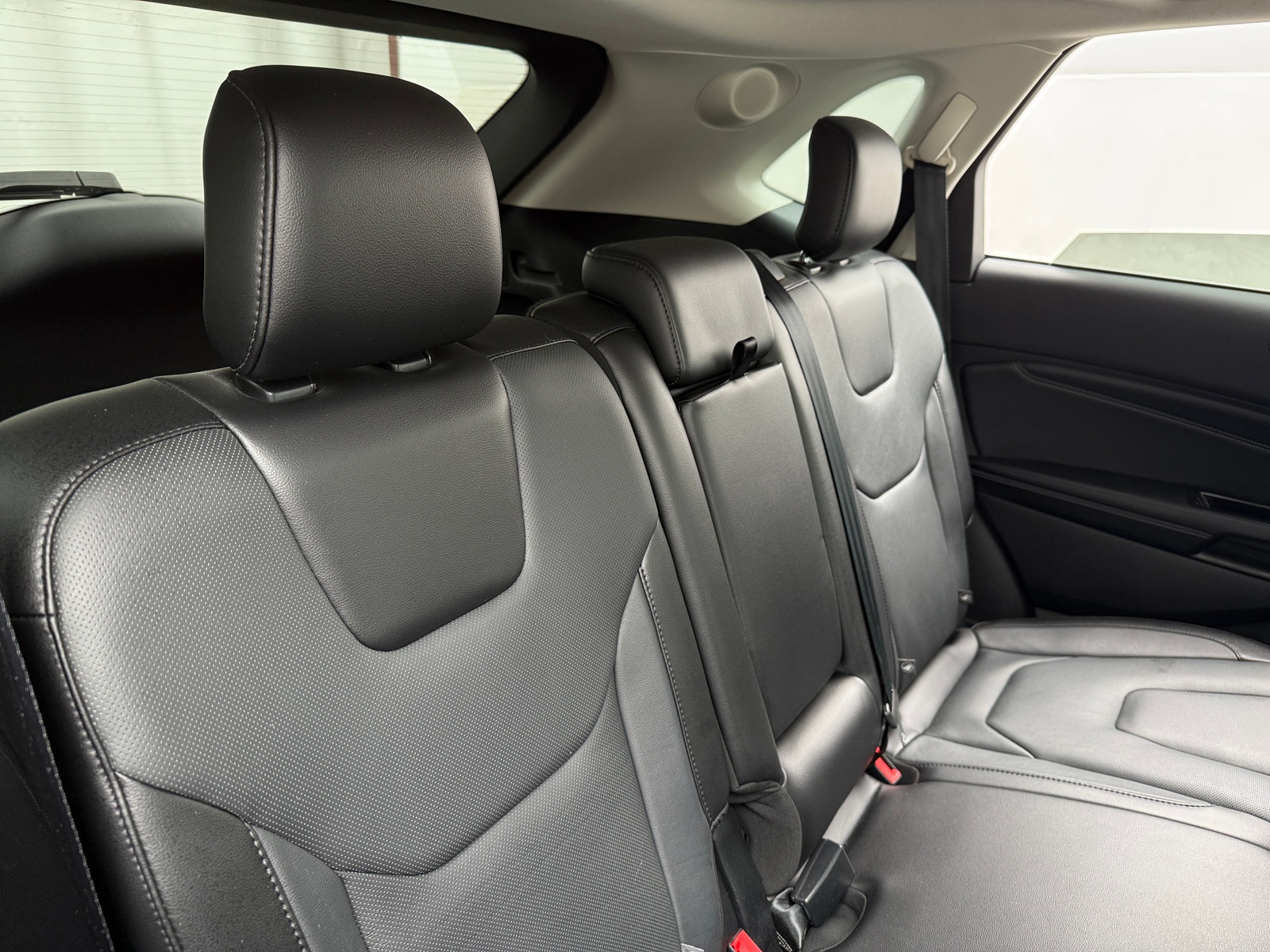 Thumbnail: 2016 Ford Edge - 5