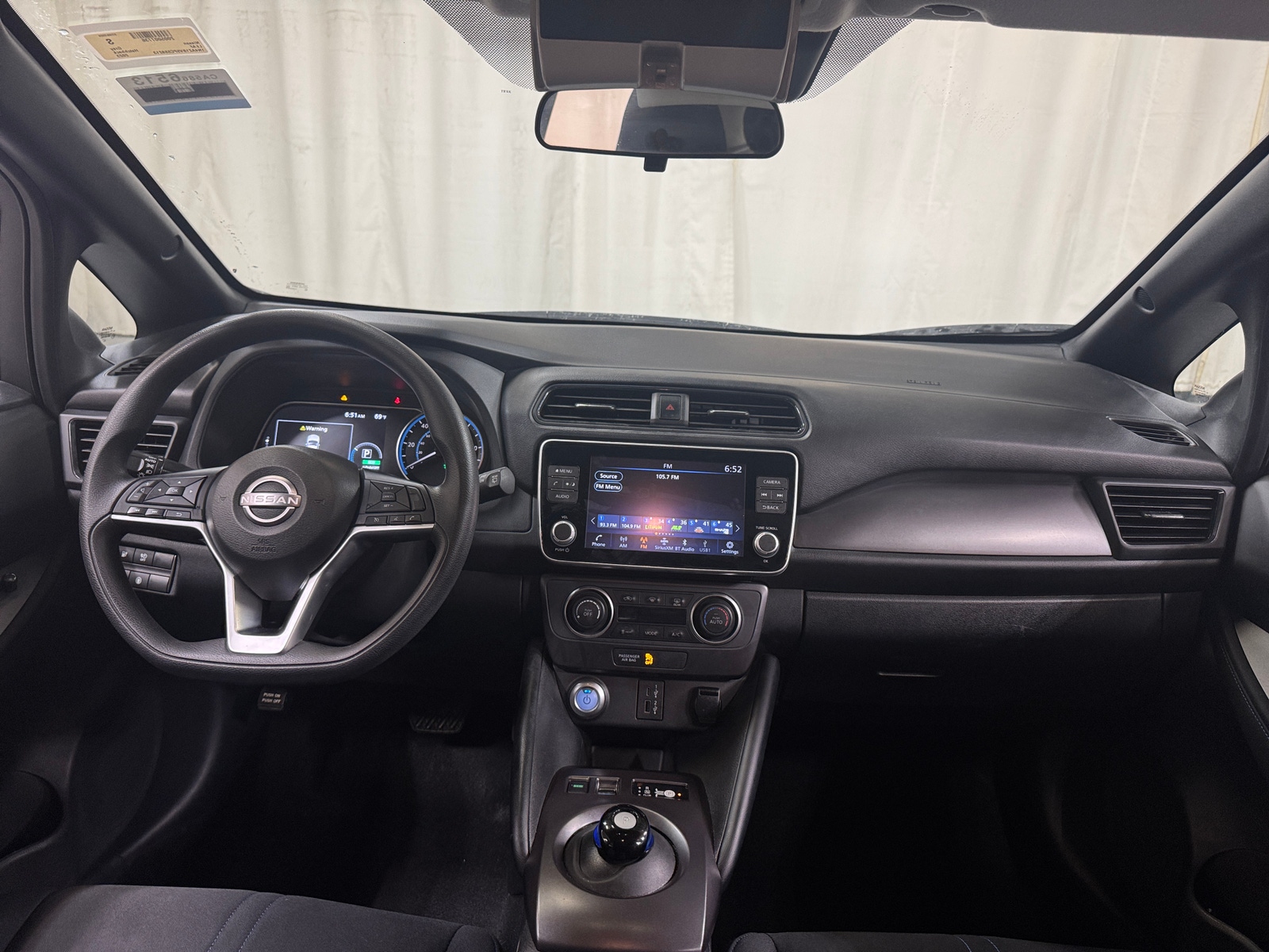 Thumbnail: 2023 Nissan Leaf - 3