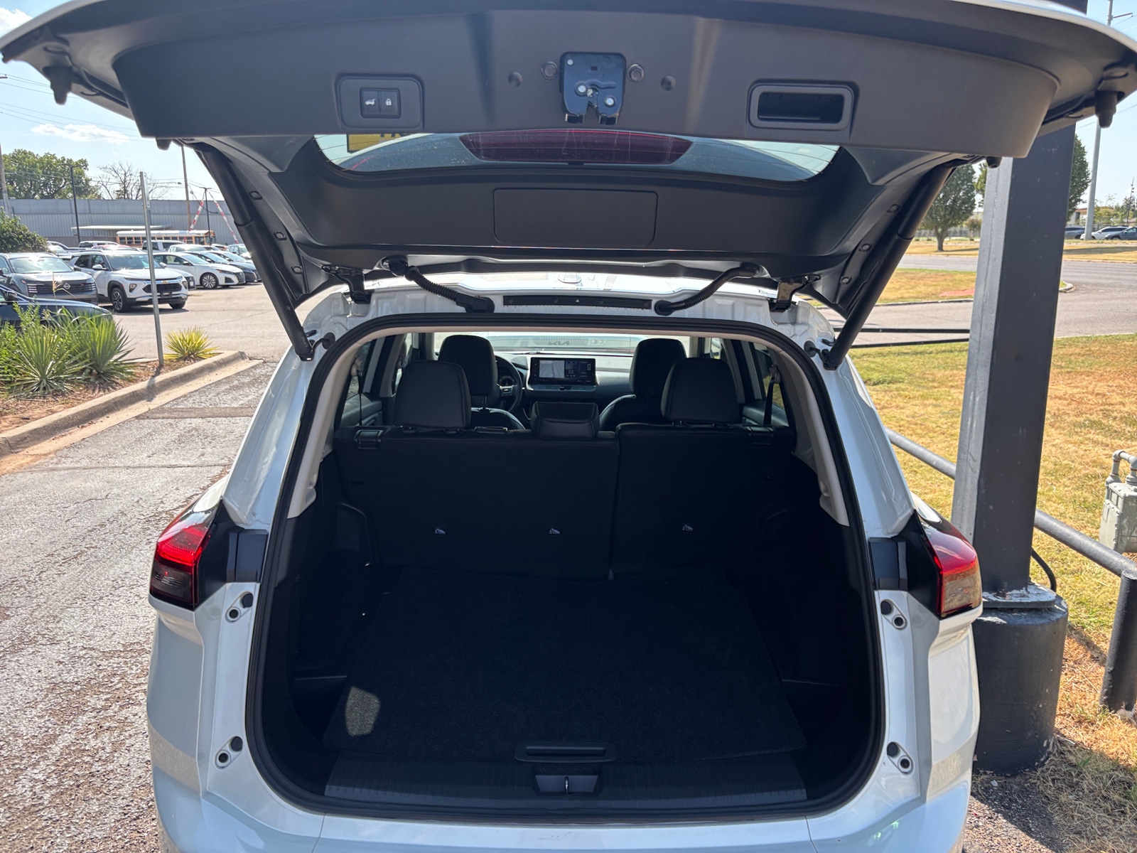 Thumbnail: 2026 Nissan Rogue - 6