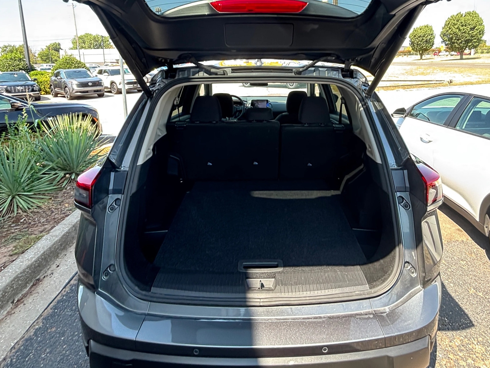 Thumbnail: 2026 Nissan Rogue - 6