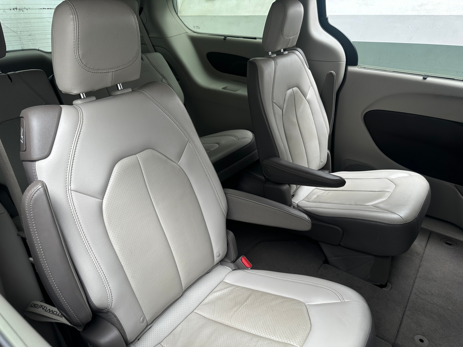 Thumbnail: 2019 Chrysler Pacifica - 5