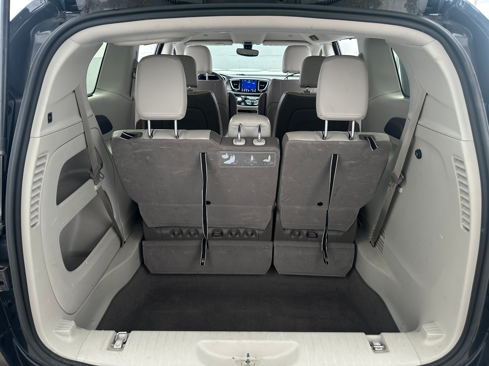 Thumbnail: 2019 Chrysler Pacifica - 6