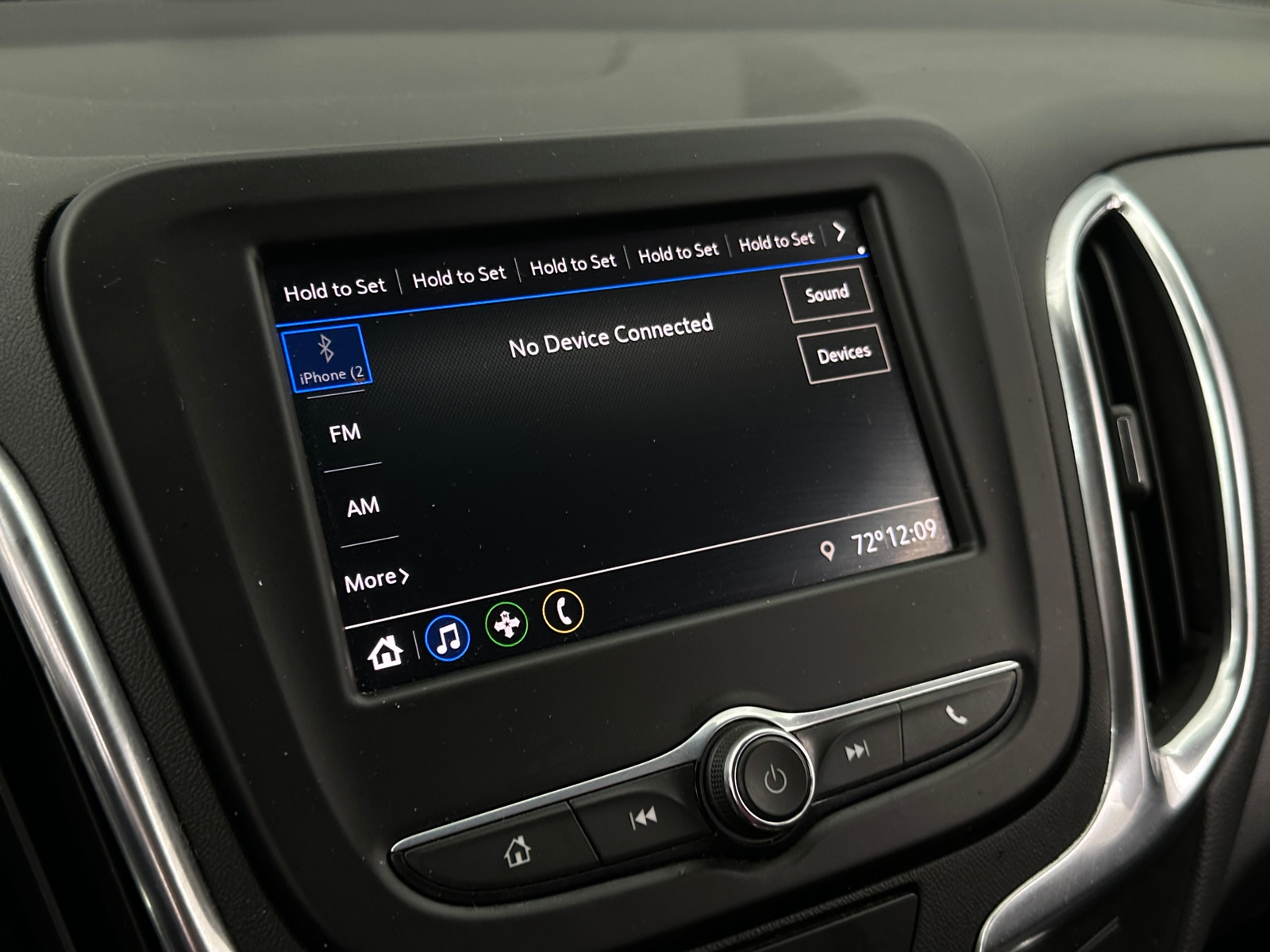 Thumbnail: 2021 Chevrolet Equinox - 4