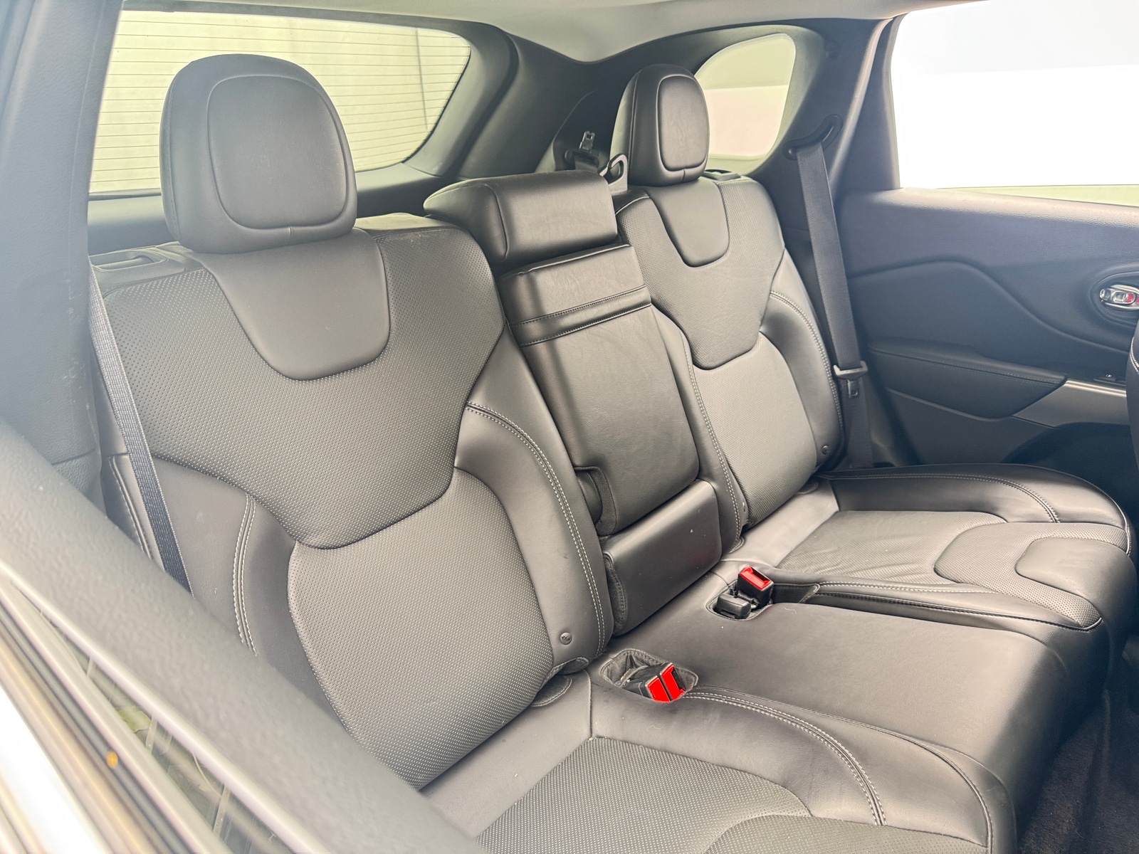 Thumbnail: 2019 Jeep Cherokee - 5
