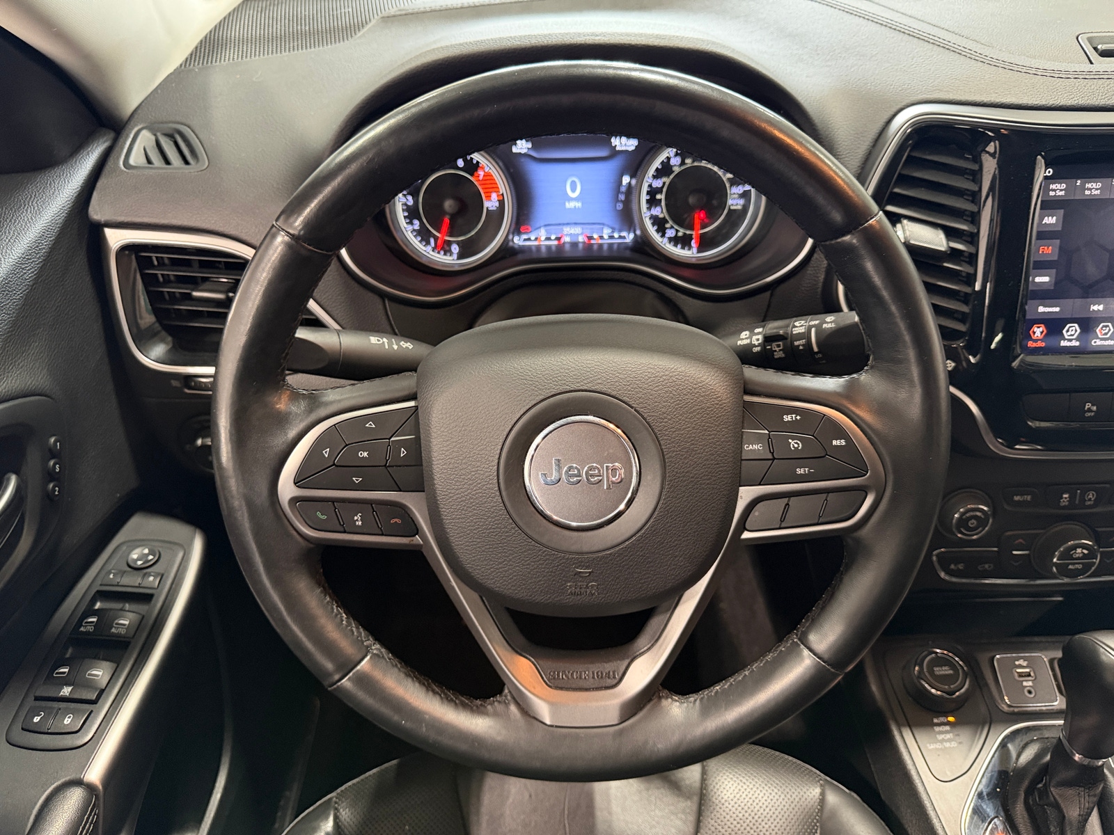 Thumbnail: 2019 Jeep Cherokee - 4