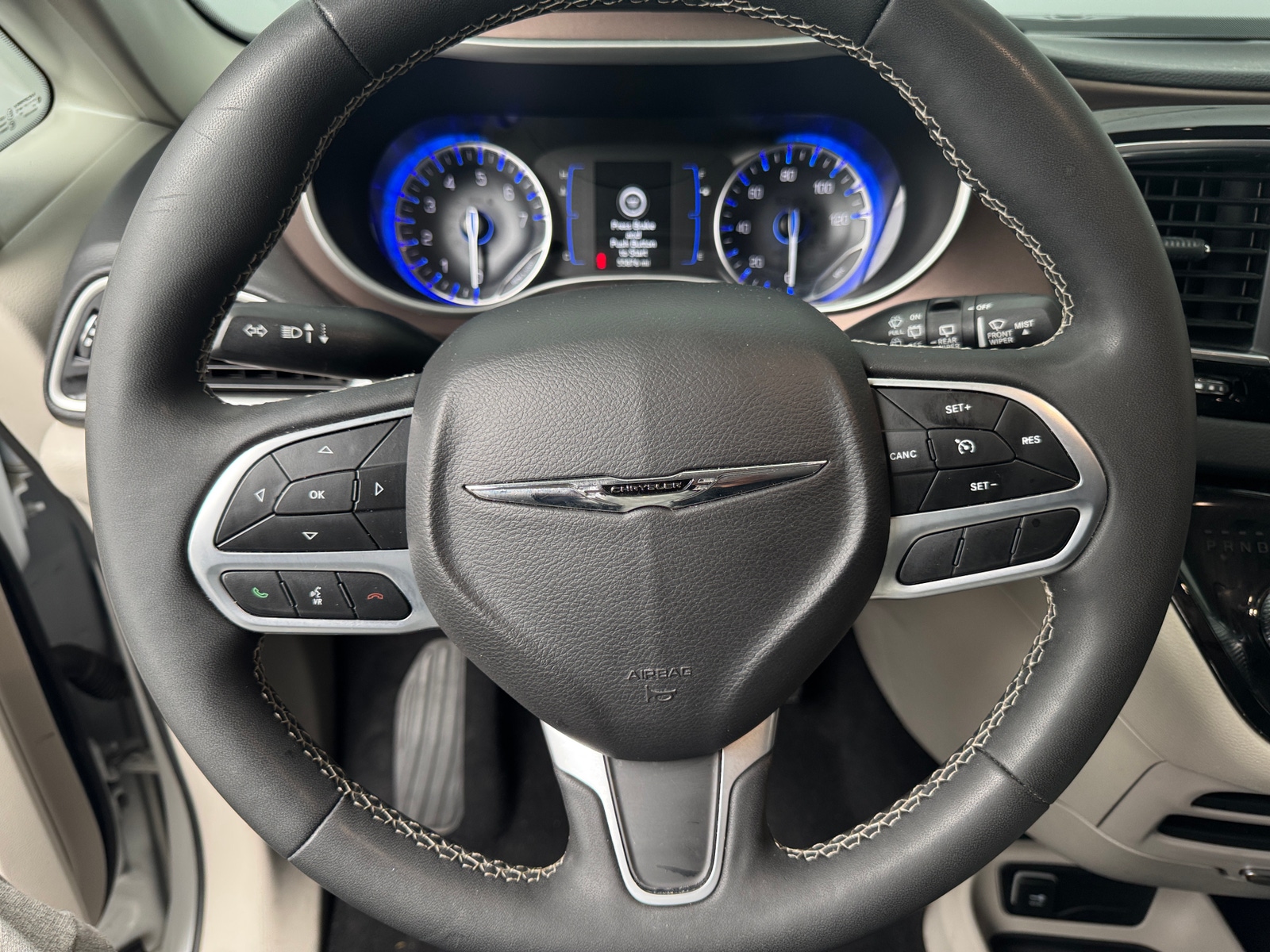 Thumbnail: 2024 Chrysler Voyager - 5