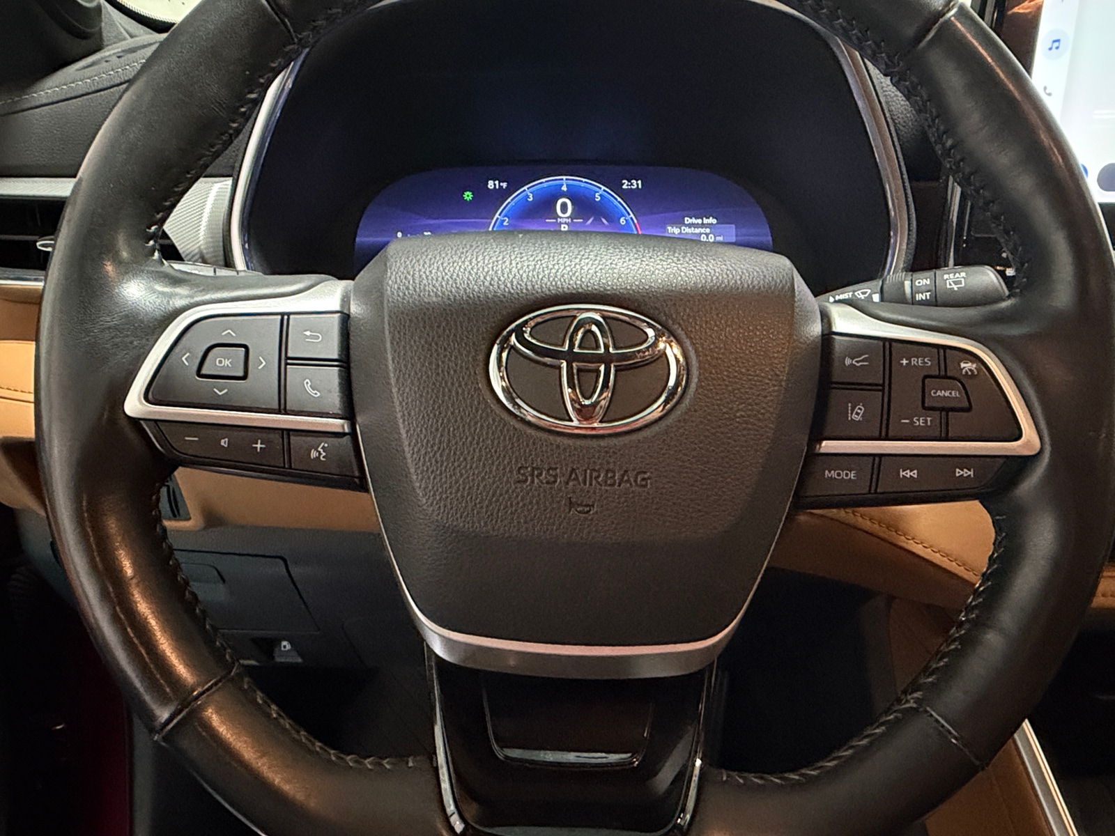 Thumbnail: 2023 Toyota Highlander - 4