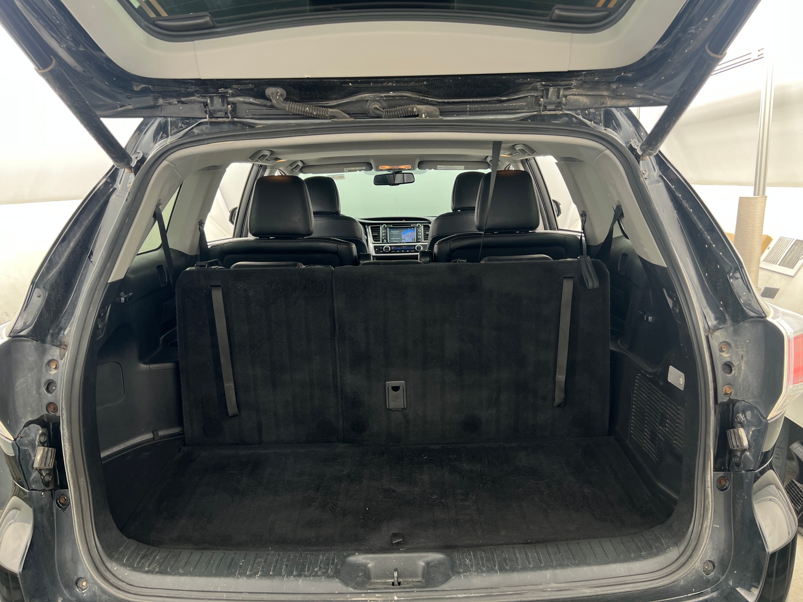 Thumbnail: 2016 Toyota Highlander - 6