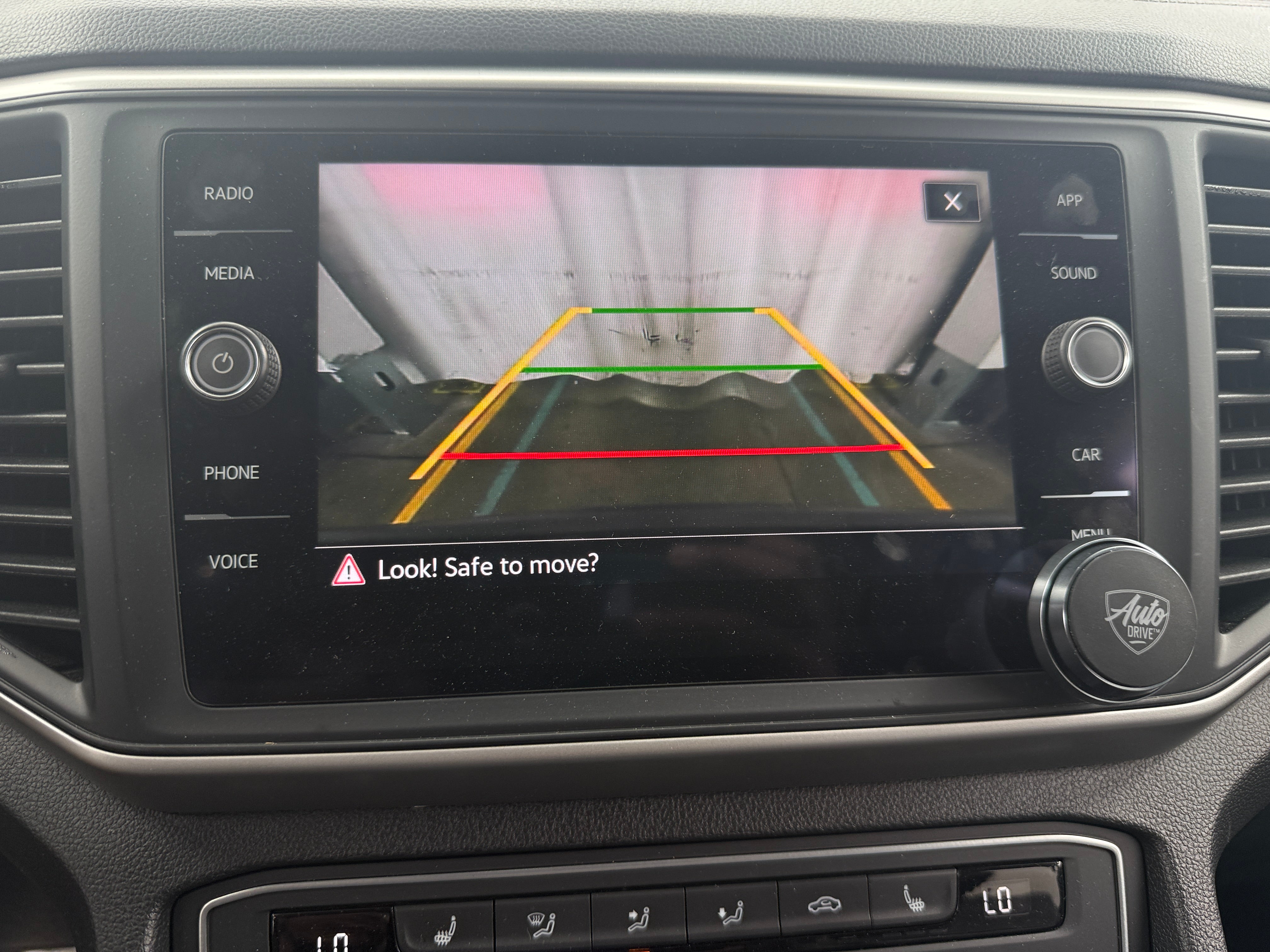 2021 Volkswagen Atlas SE w/Tech R-Line - Photo 13