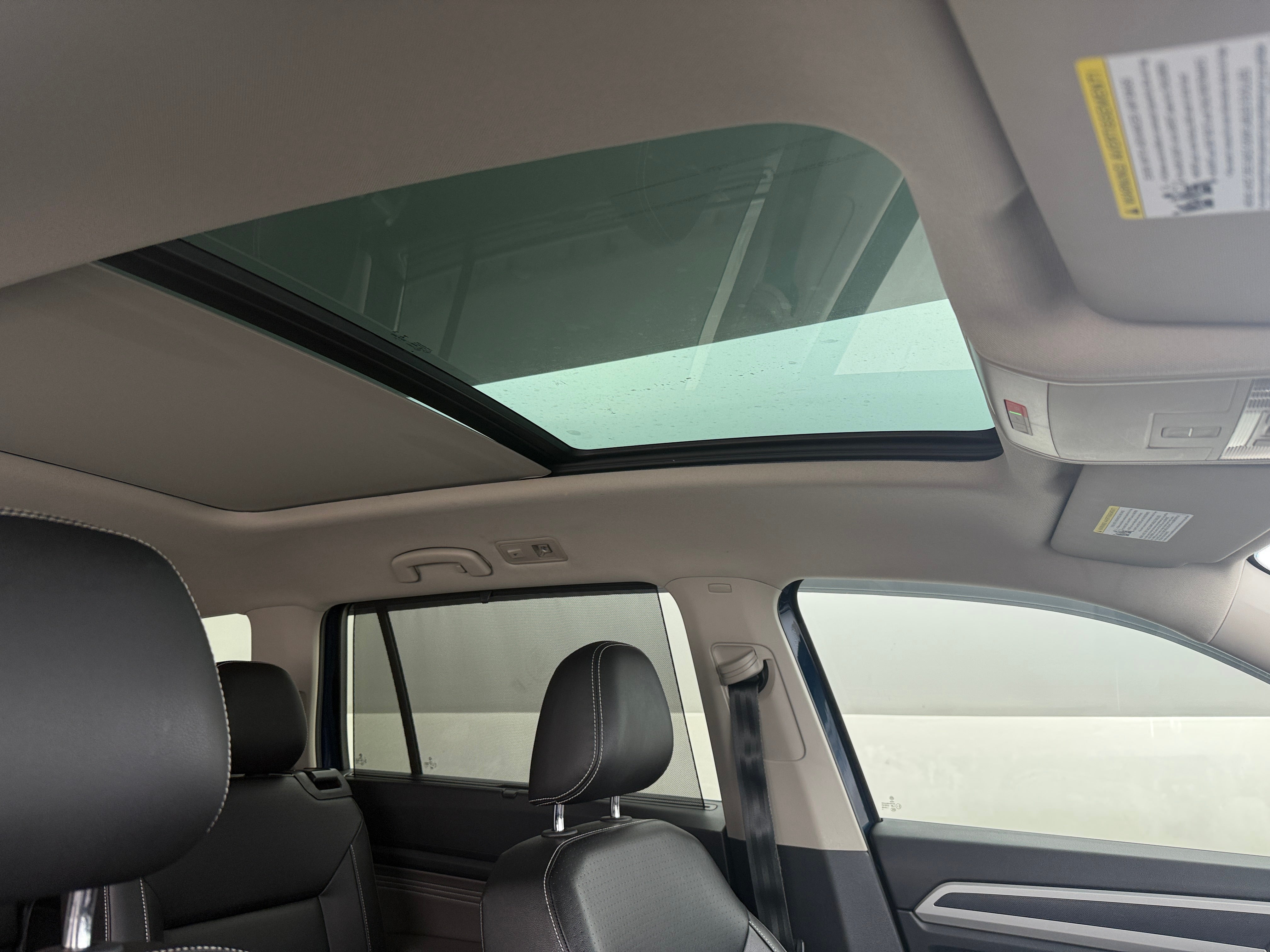 2021 Volkswagen Atlas SE w/Tech R-Line - Photo 15