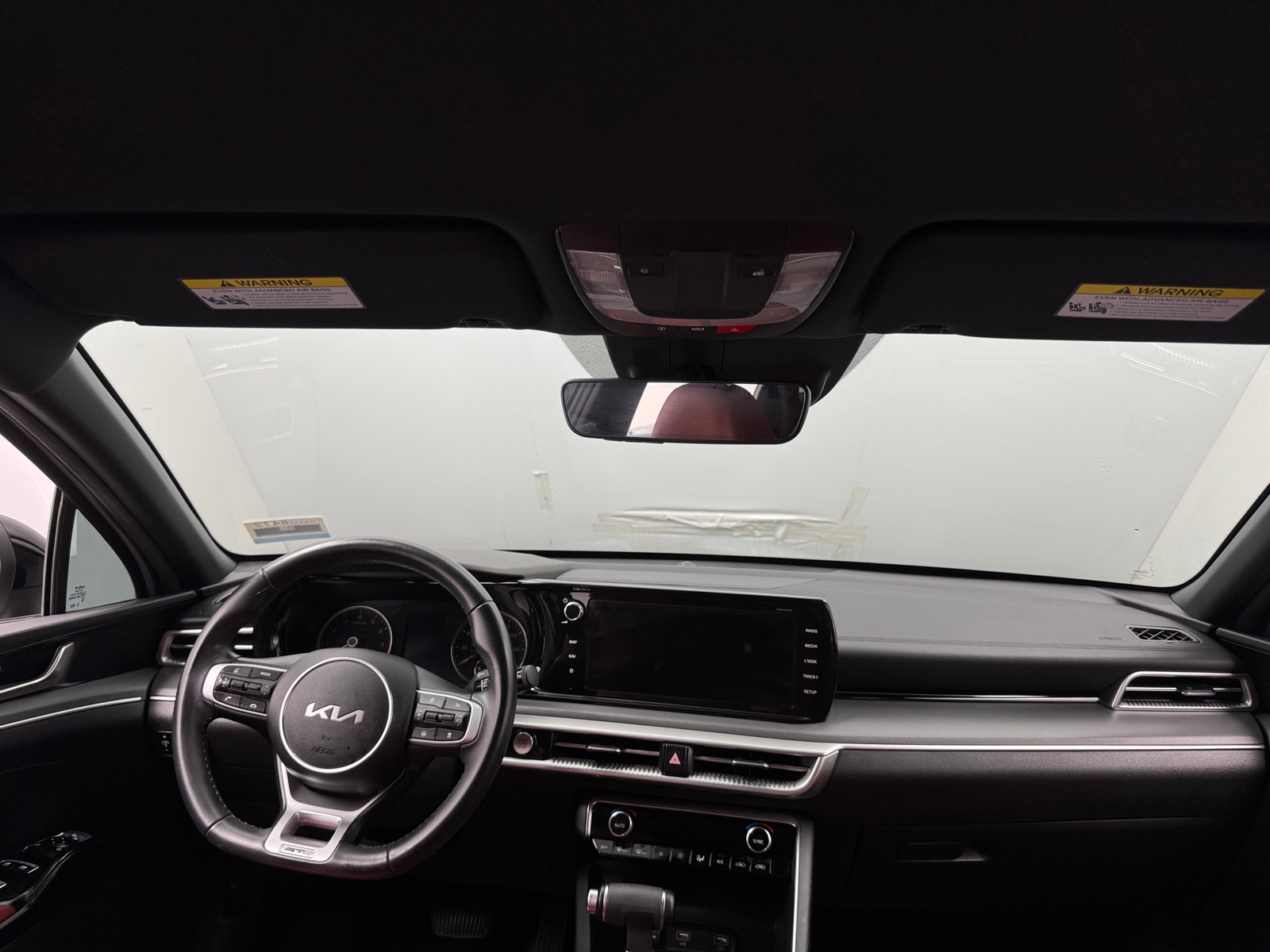 Thumbnail: 2023 Kia K5 - 2