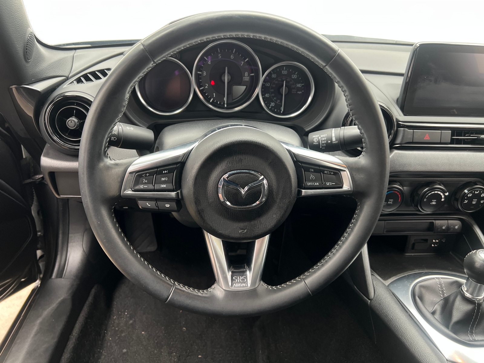 Thumbnail: 2022 Mazda MX-5 Miata - 4