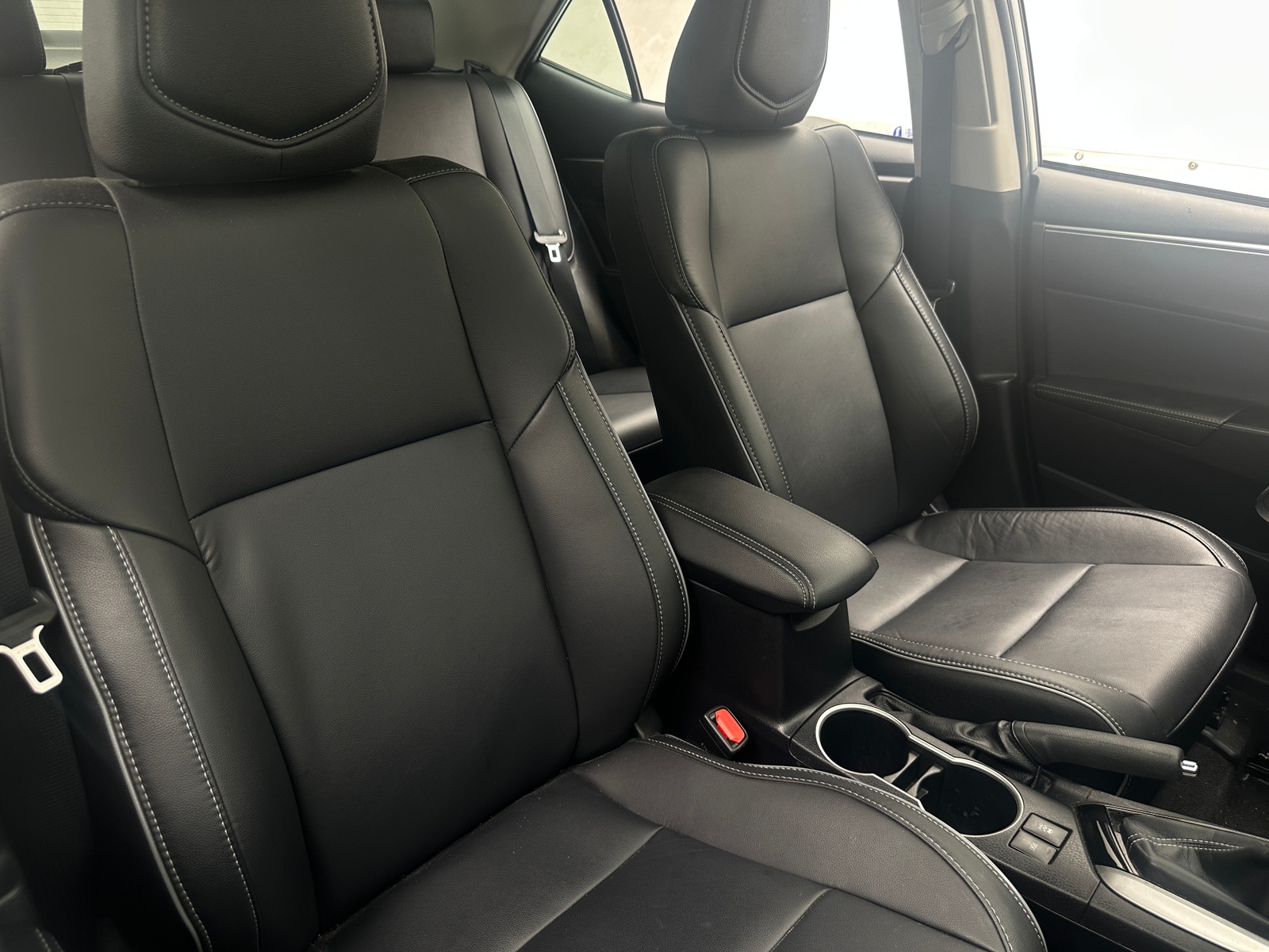 Thumbnail: 2016 Toyota Corolla - 2