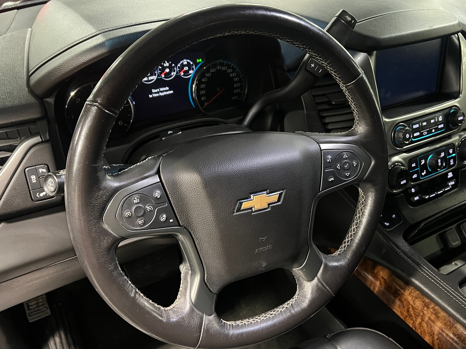 Thumbnail: 2018 Chevrolet Suburban - 4