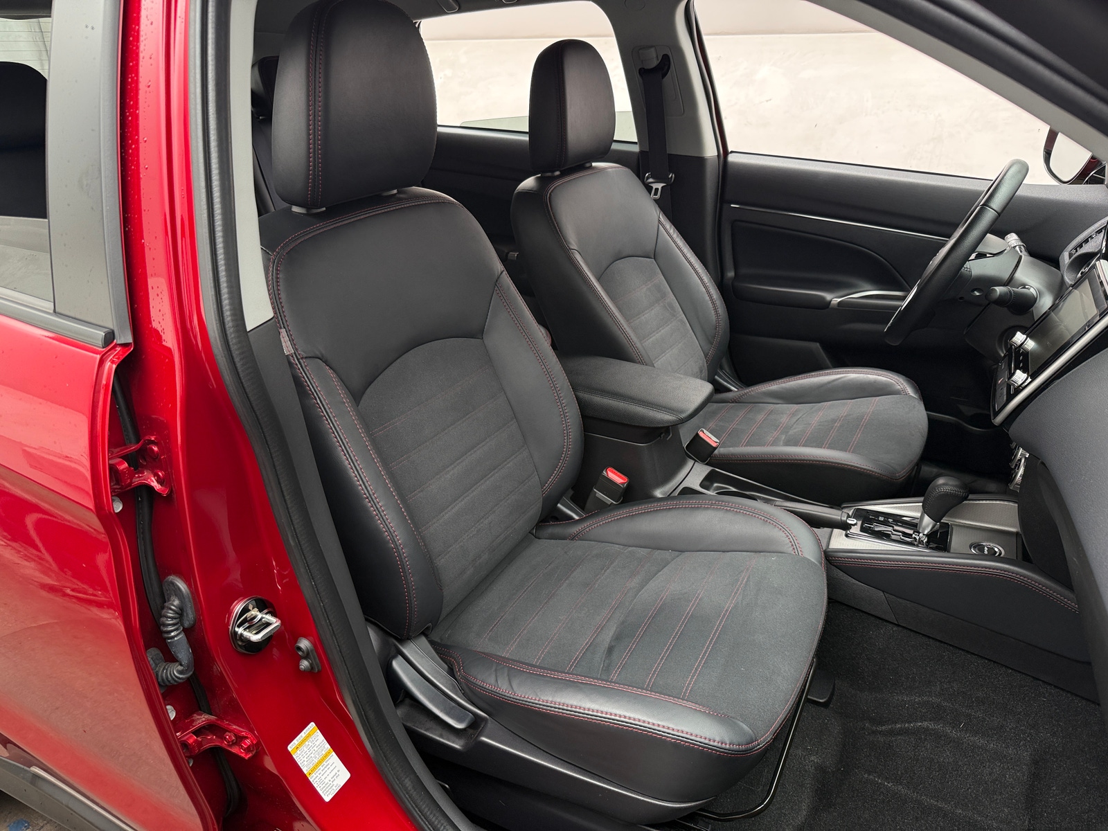 Thumbnail: 2022 Mitsubishi Outlander Sport - 2