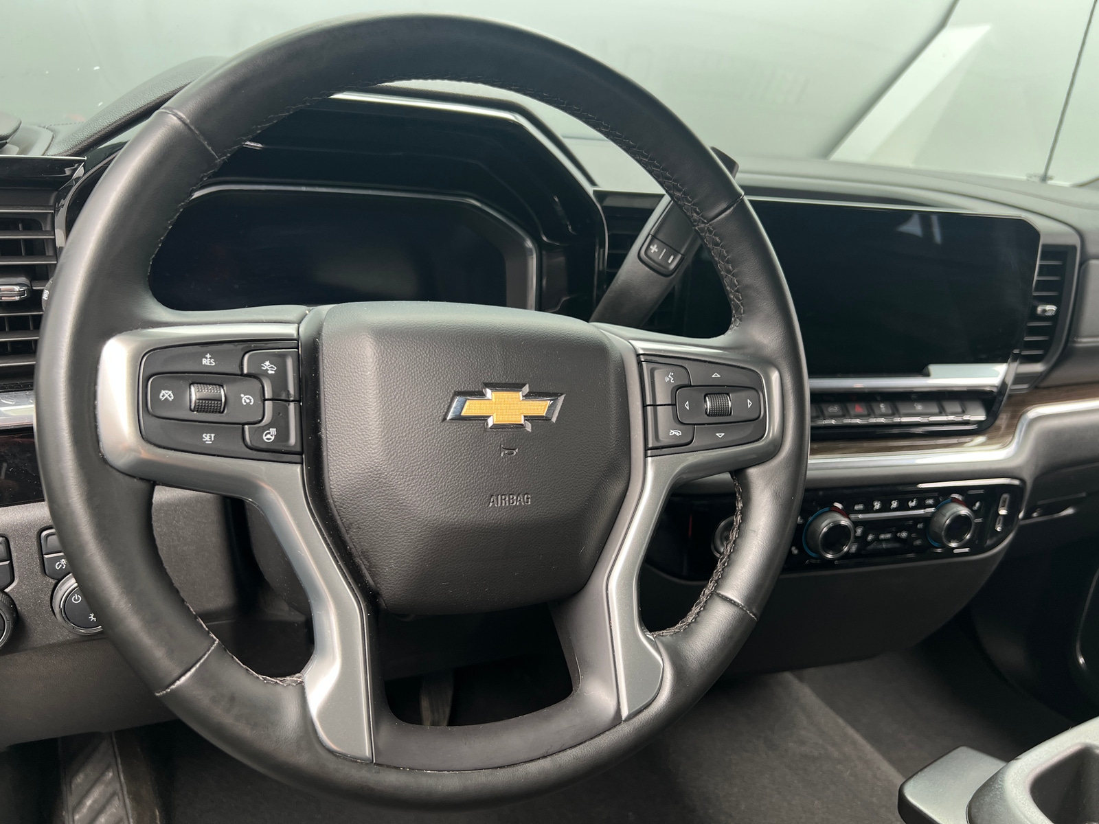 Thumbnail: 2023 Chevrolet Silverado 1500 - 5