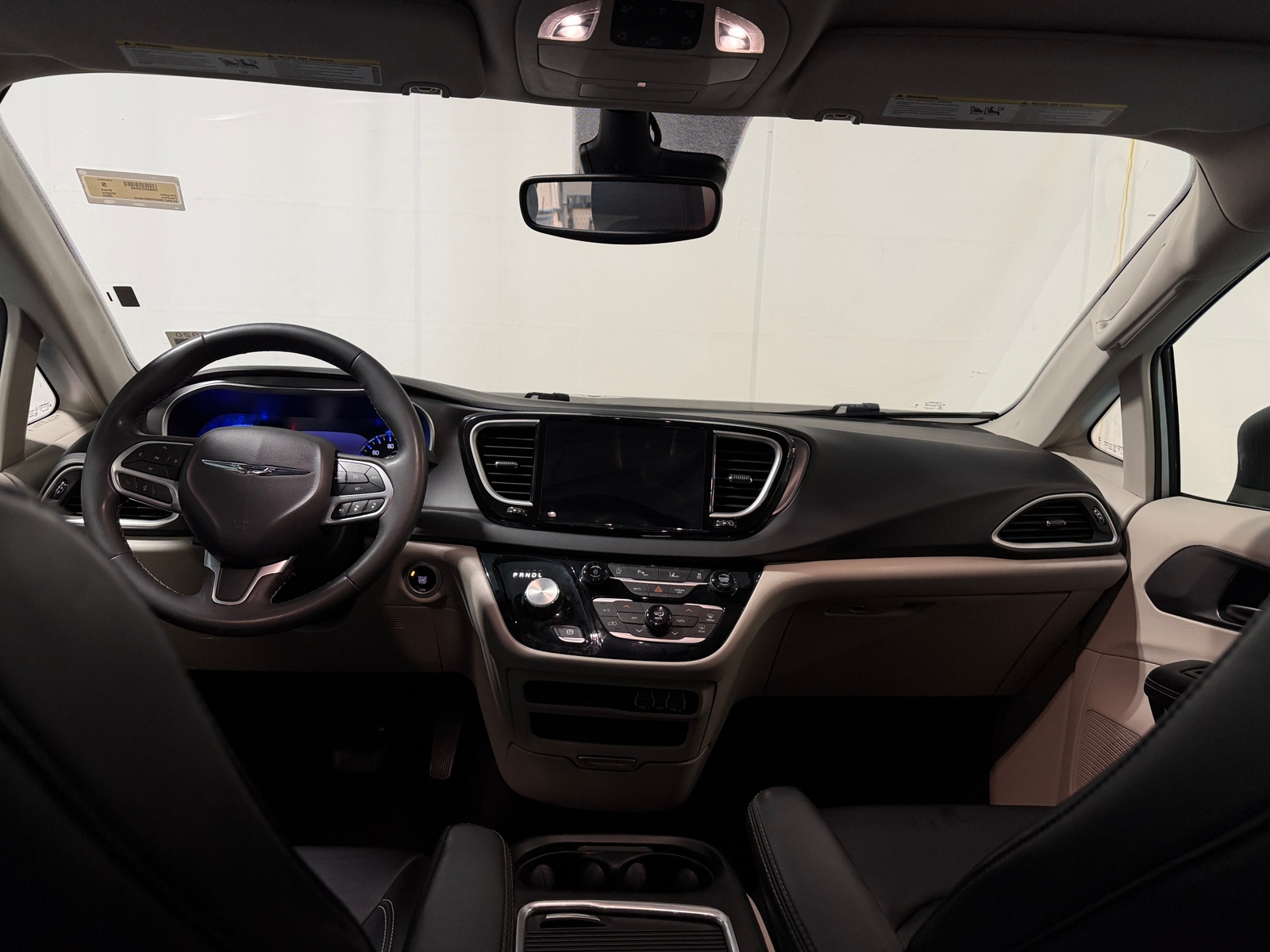 Thumbnail: 2023 Chrysler Pacifica - 2