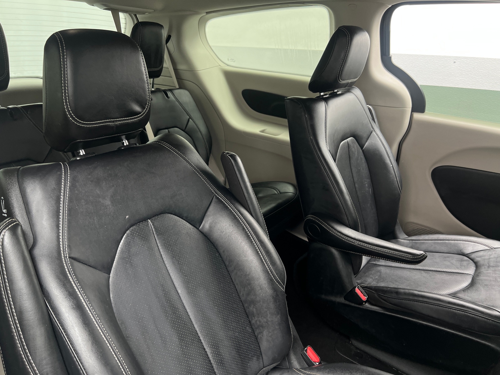 Thumbnail: 2024 Chrysler Pacifica - 5