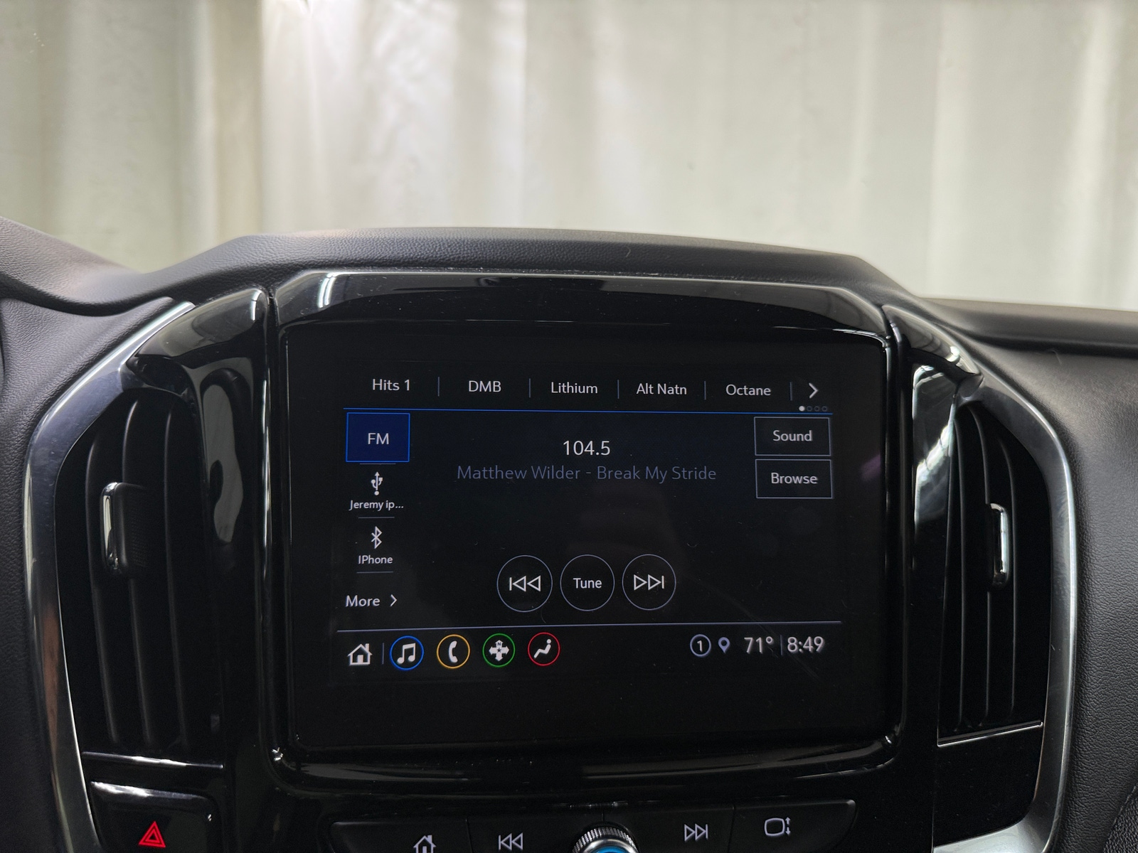 Thumbnail: 2023 Chevrolet Traverse - 4