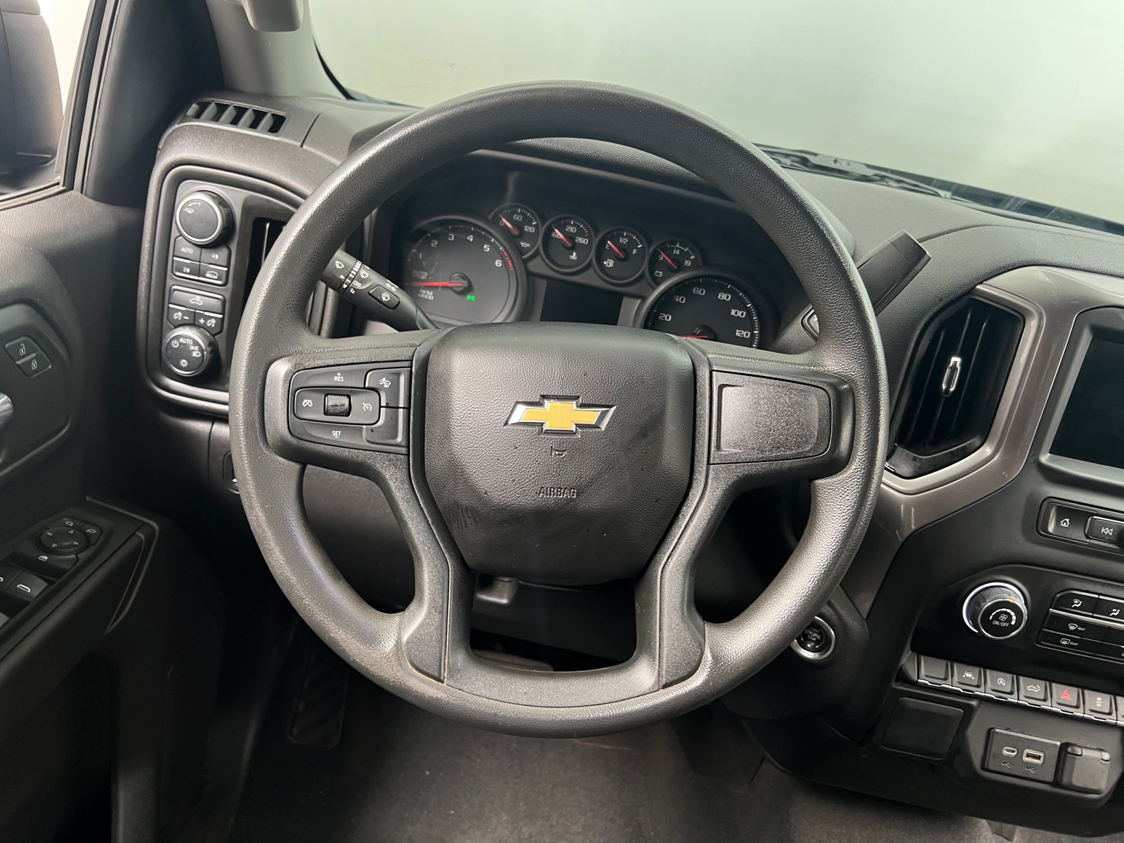 Thumbnail: 2023 Chevrolet Silverado 1500 - 5