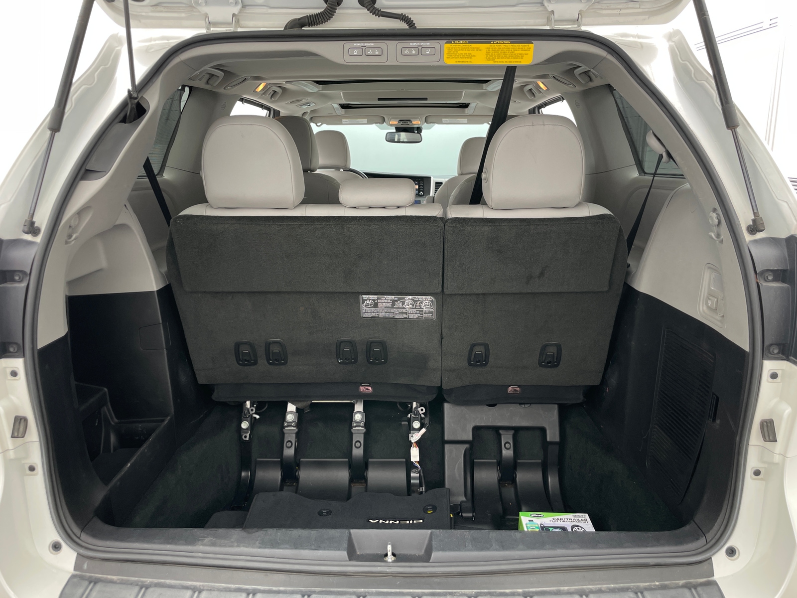 Thumbnail: 2019 Toyota Sienna - 6