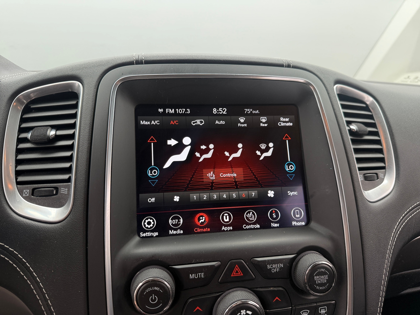 Thumbnail: 2018 Dodge Durango - 3