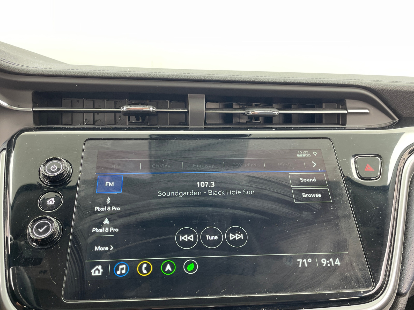 Thumbnail: 2023 Chevrolet Bolt EUV - 3